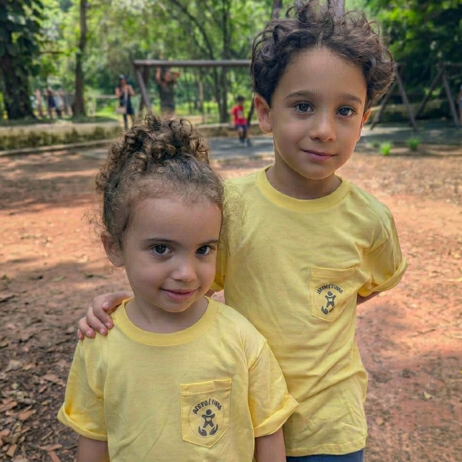 Camiseta "Afeto é Cura"